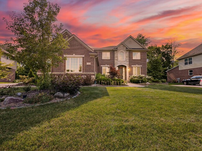 Primary Photo - AVAILABLE NOW! Stunning 5-Bedroom Home in ...