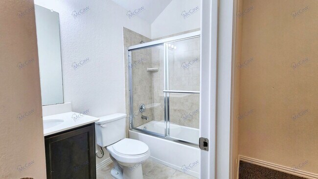 Building Photo - 3808 Hazelhurst Dr