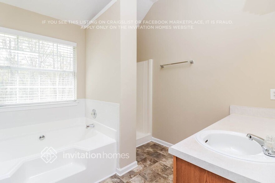 Building Photo - 3159 Lower Creek Dr