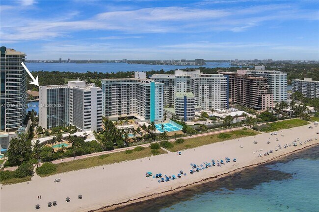Building Photo - 5055 Collins Ave