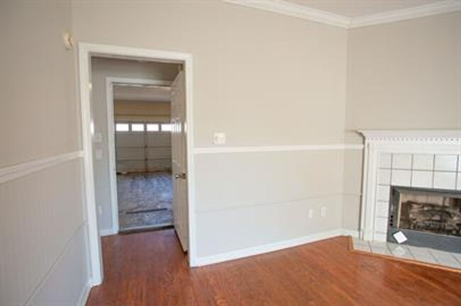 Building Photo - Beautiful 3-Bedroom Home in Cordova-Modern...
