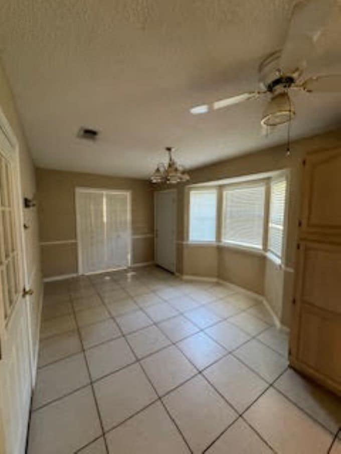 Building Photo - 9540 Laa La Way