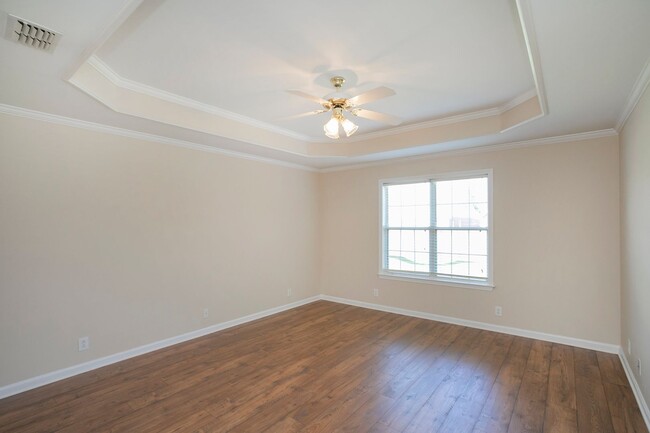 Building Photo - Lovely Townhome in Murfreesboro!