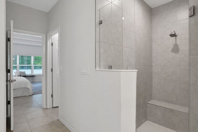 Building Photo - 944 Laurel Valley Dr