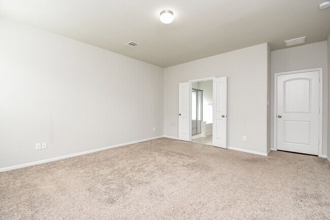 Building Photo - 4442 Buentello Dr