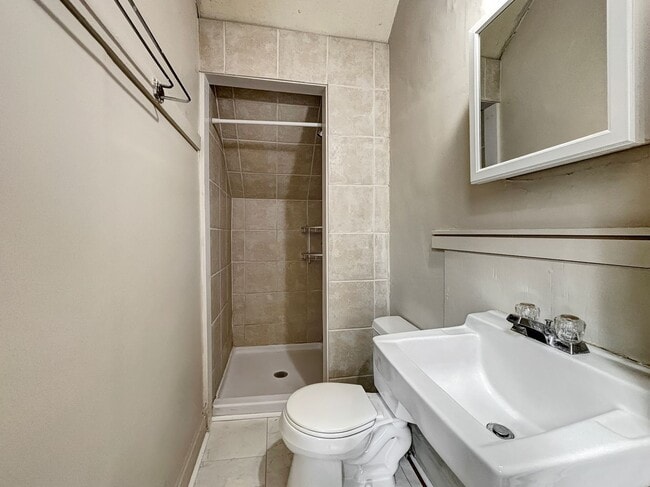 Building Photo - 3101 Dupont Ave S