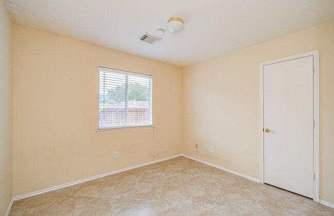 Building Photo - 11714 Sweet Willow Ct