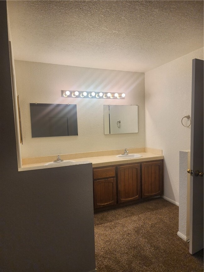 Building Photo - 1365 Trane Rd