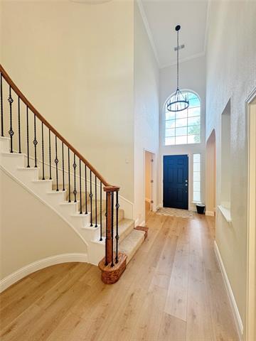 Building Photo - 8339 Davis Dr