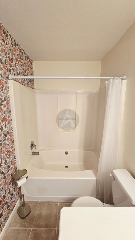 Building Photo - 4704 Liberty Square Dr