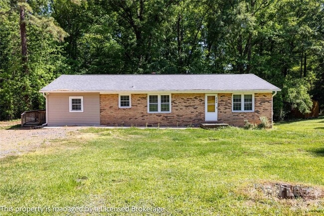 Building Photo - 234 Poplin St