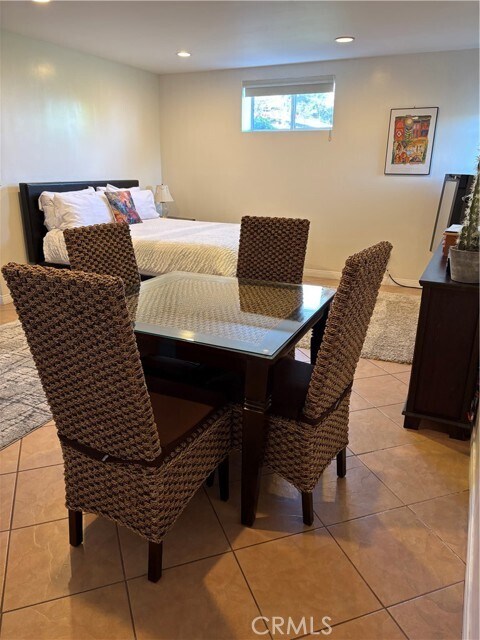 Building Photo - 27661 Eastvale Rd