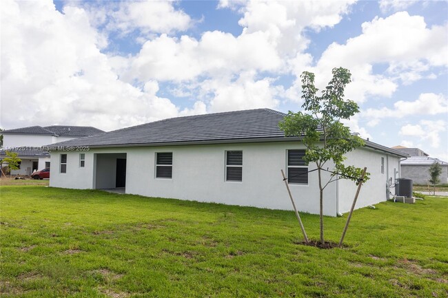Building Photo - 21040 SW 127th Pl