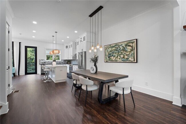 Building Photo - 157 Brush Creek Ct