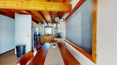 Building Photo - 22 Riverbend Dr