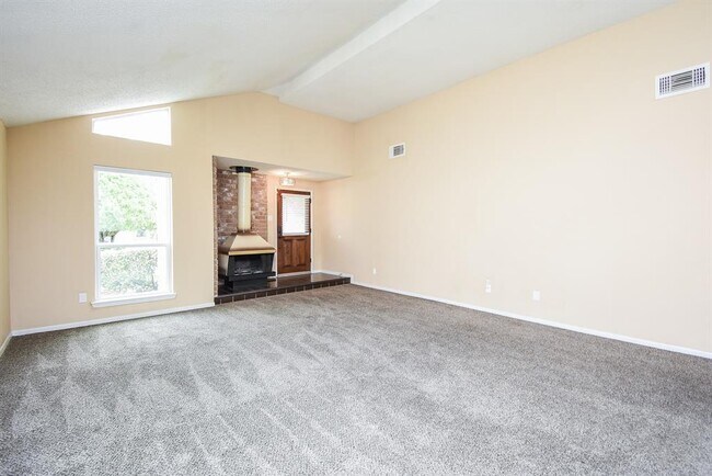 Building Photo - 11823 Zarroll Dr