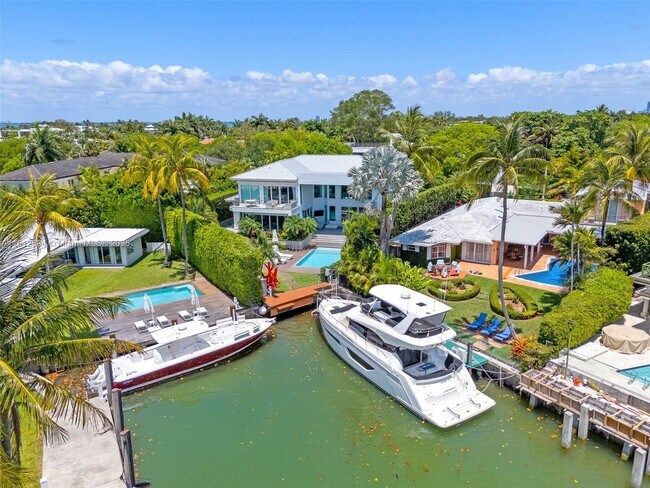 Building Photo - 420 Island Dr