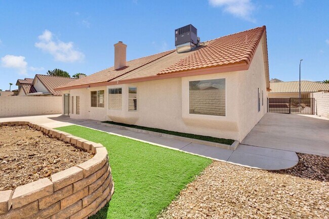 Building Photo - 7716 Bentonite Dr
