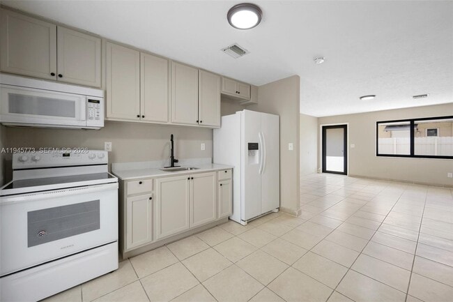 Building Photo - 511 NW 93rd St