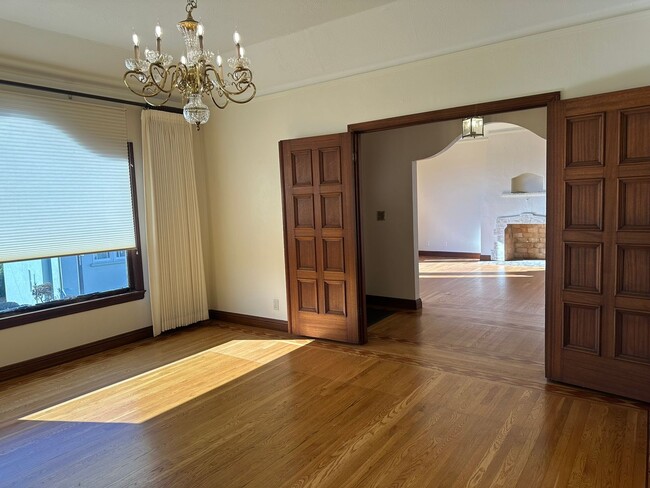 Building Photo - Mt Davidson Manor Home for Rent