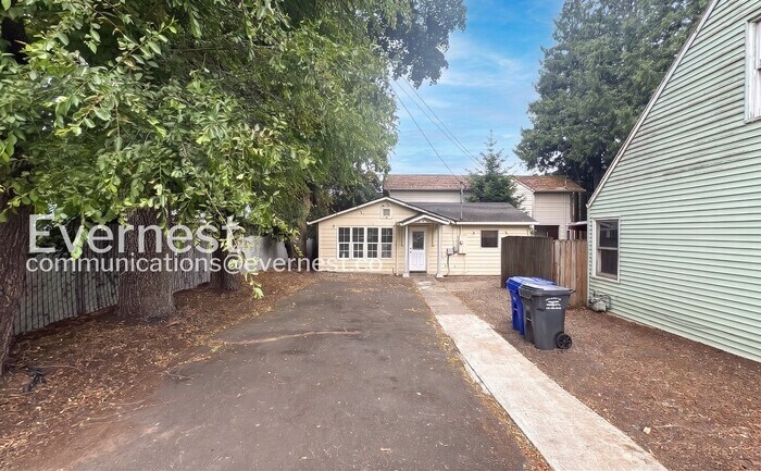 Building Photo - 2534 SE 92nd Ave