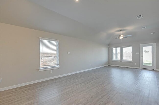 Building Photo - 8154 Royal Breeze Dr
