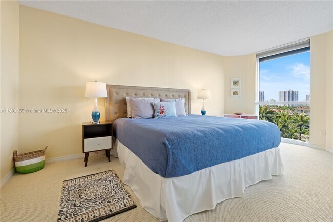 Building Photo - 21205 Yacht Club Dr