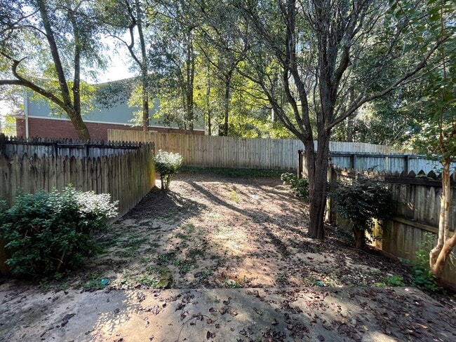 Building Photo - 112 Foxchase Ln