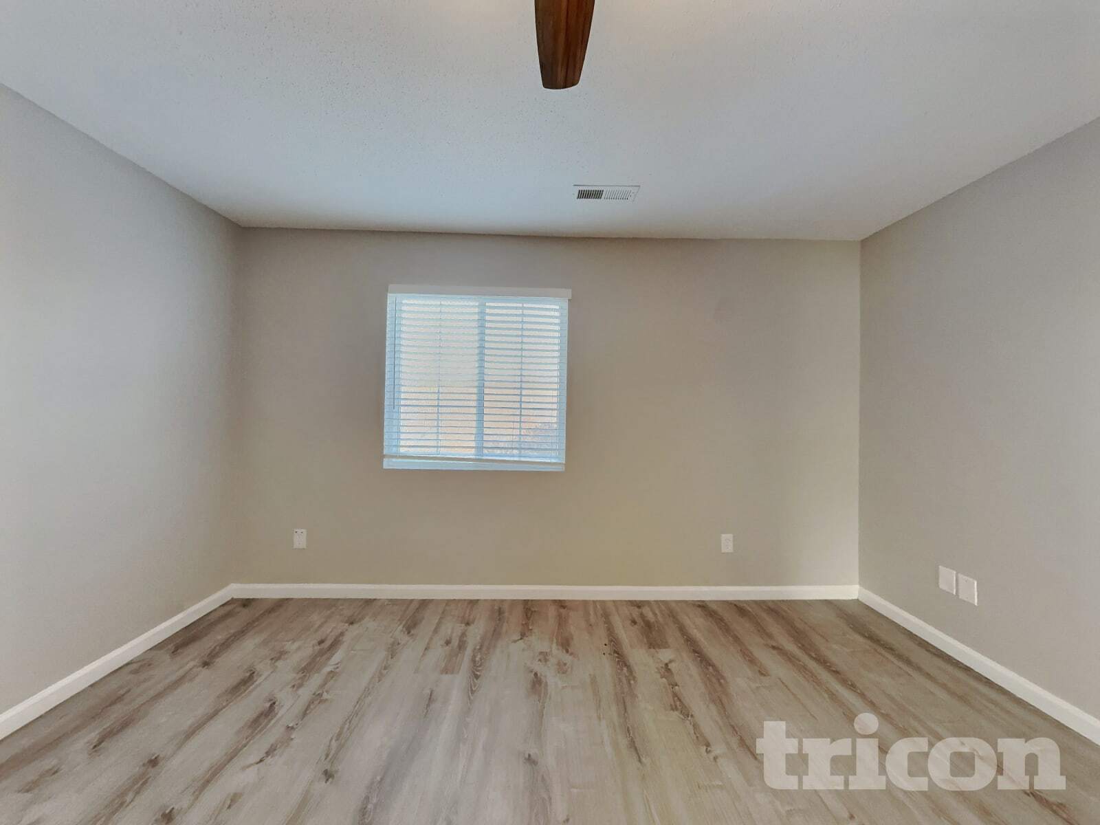 Building Photo - 3733 Eskdale Dr