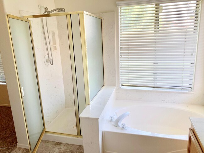 Building Photo - 16423 N 39th St