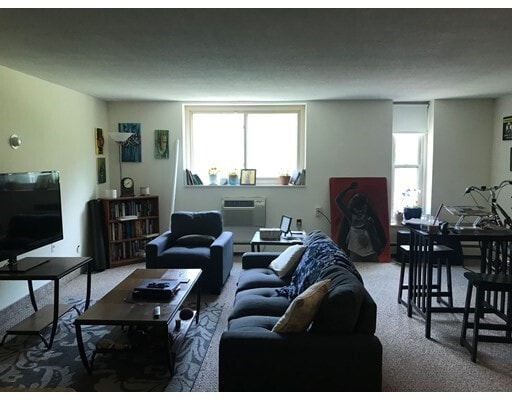 Building Photo - 270 Highland Ave