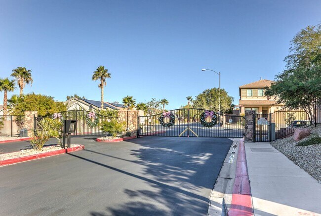 Building Photo - Beautiful 4 Bedroom, 2 Story Home in Henderson