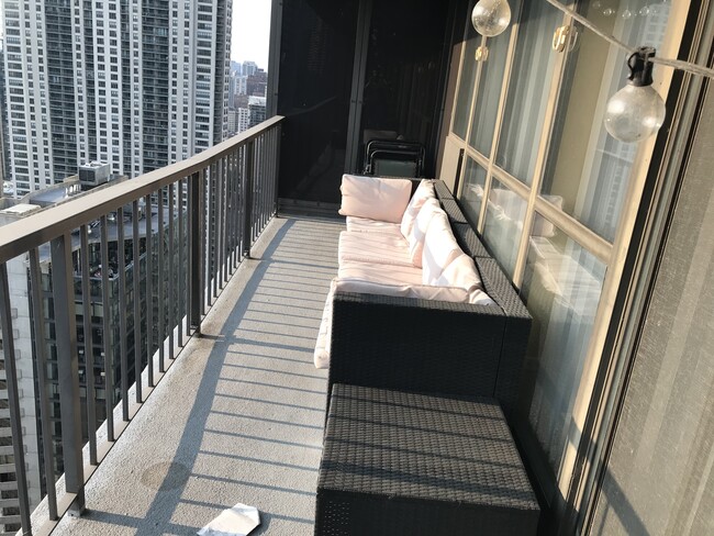 Balcony - 10 E Ontario St
