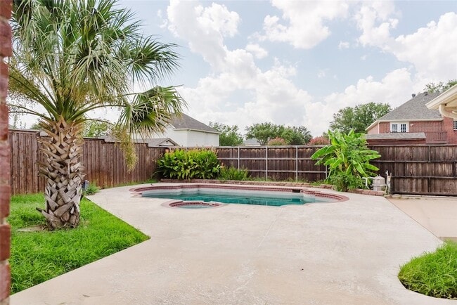 Building Photo - 2637 Austin Dr