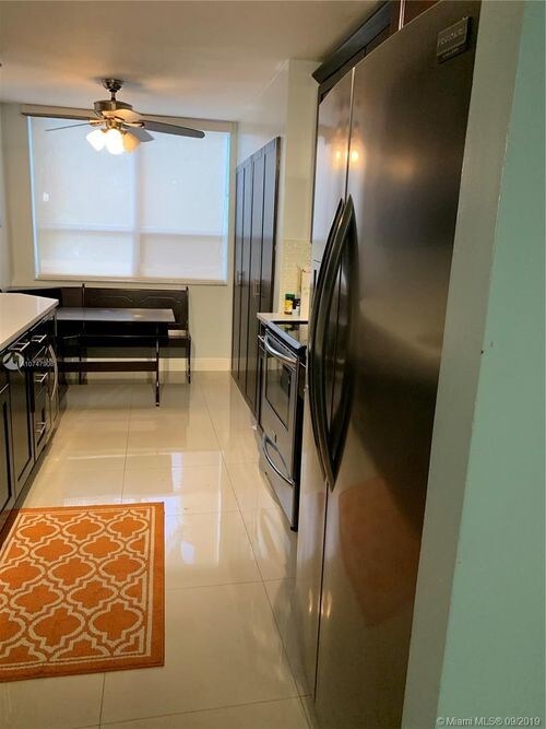 Building Photo - 900 NE 195th St