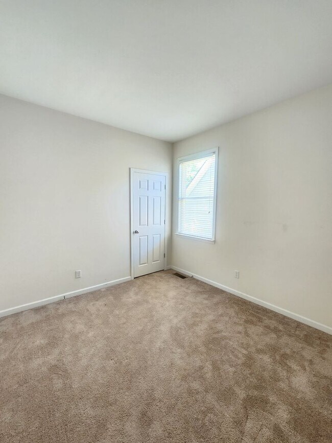 Building Photo - Rental House-Swannanoa, NC