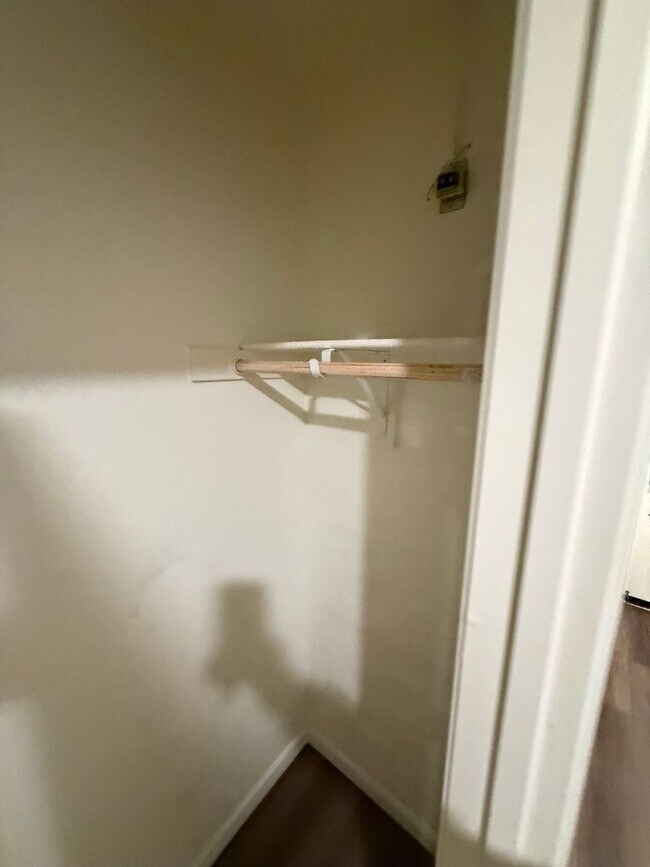 Building Photo - Beautiful 4BD/3BA Single-Family Home Solar, Battery Backup & Move-In Ready