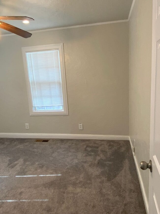 Building Photo - Beautiful Rodeo 2 bedroom 1 bath