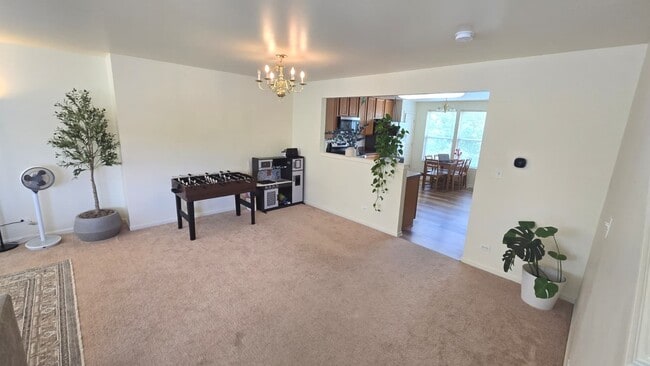 Building Photo - 484 Belvedere Ln