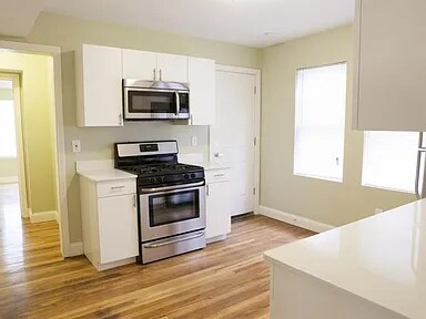 Building Photo - 4043 Washington St