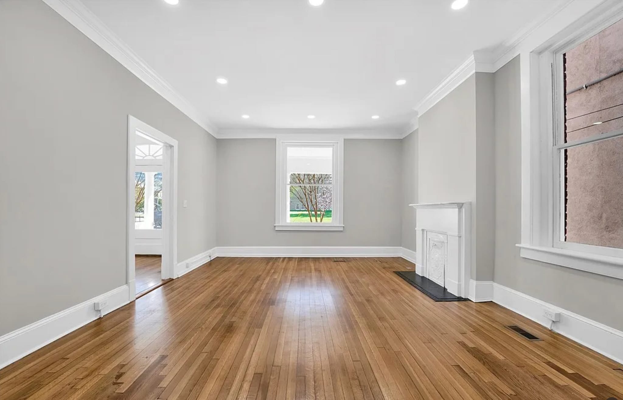 Building Photo - 507 W Washington St