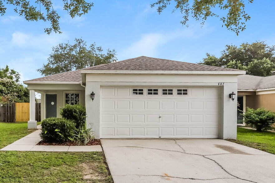 Primary Photo - 447 Maple Pointe Dr