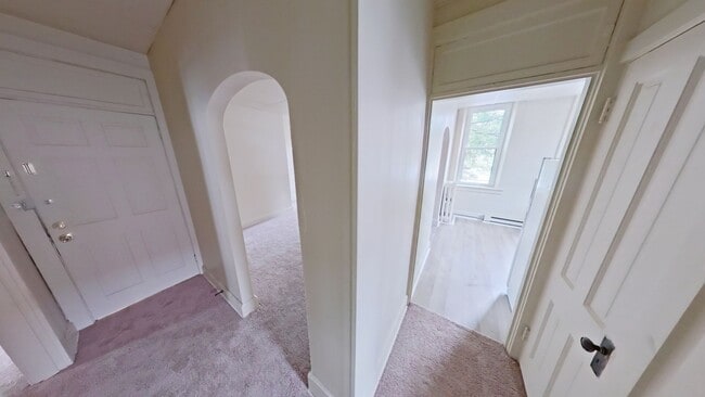 Building Photo - 1 S Market St