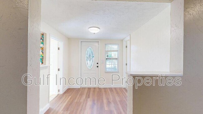 Building Photo - 2635 Arnold St