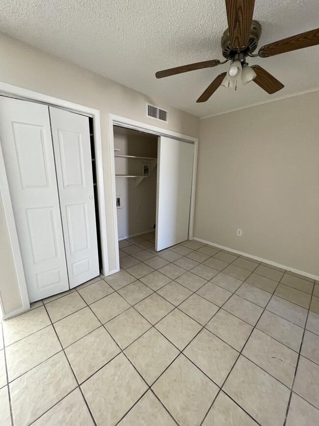 Building Photo - 4917 Ajax Ct