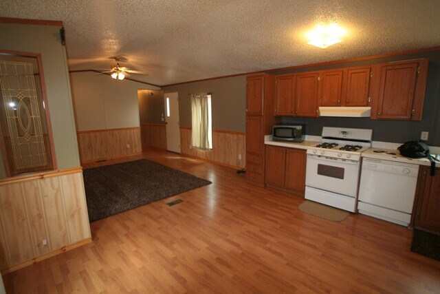Building Photo - 2732 Donna Ave