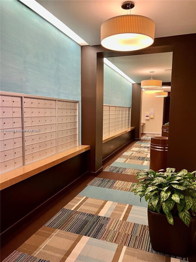 Building Photo - 550 Okeechobee Blvd