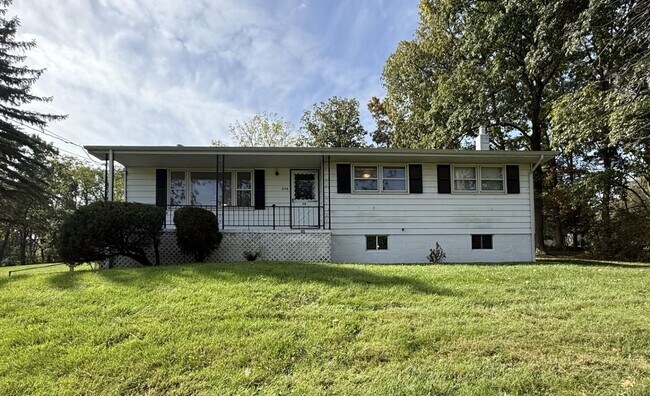 Primary Photo - Three Bedroom Bellefonte Ranch