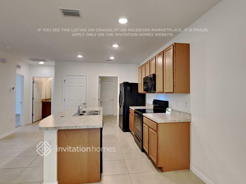 Building Photo - 10688 Crossback Ln