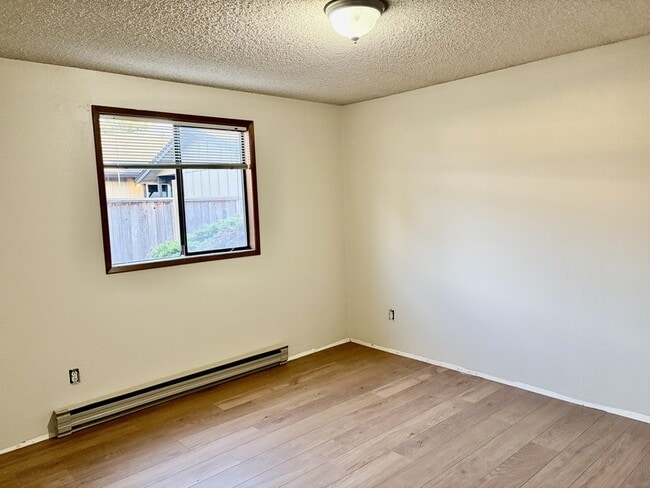 Building Photo - 908 Liberty St